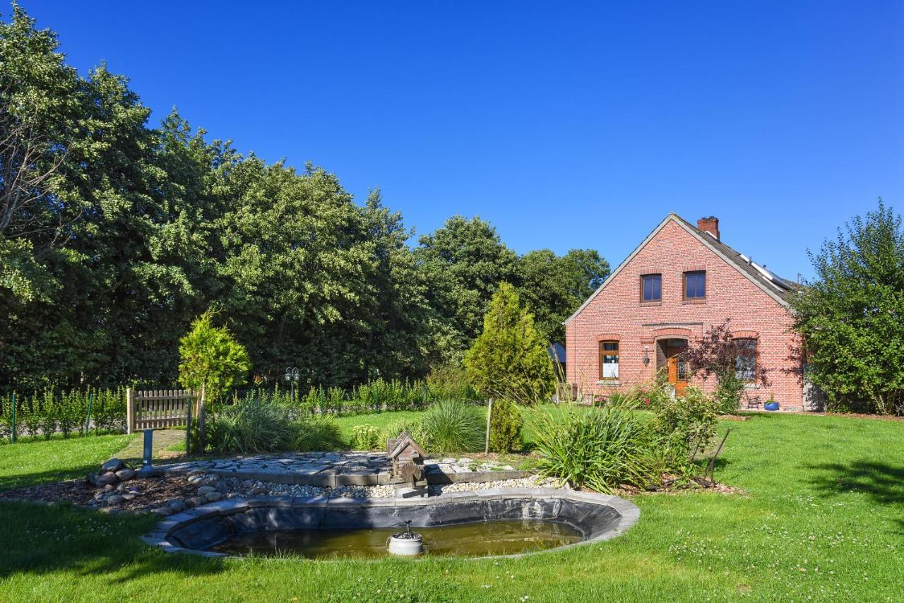 Ferienwohnungen Auf Dem Ferienhof Klein Husums แวร์ดัม ภายนอก รูปภาพ